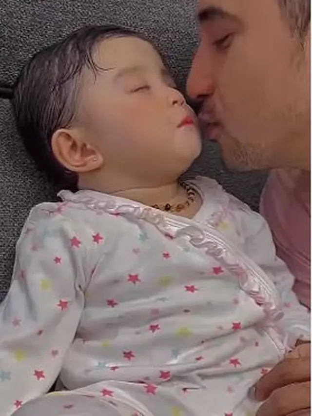 Ali Syakieb dan Baby Guzel (Instagram/alisyakieb)