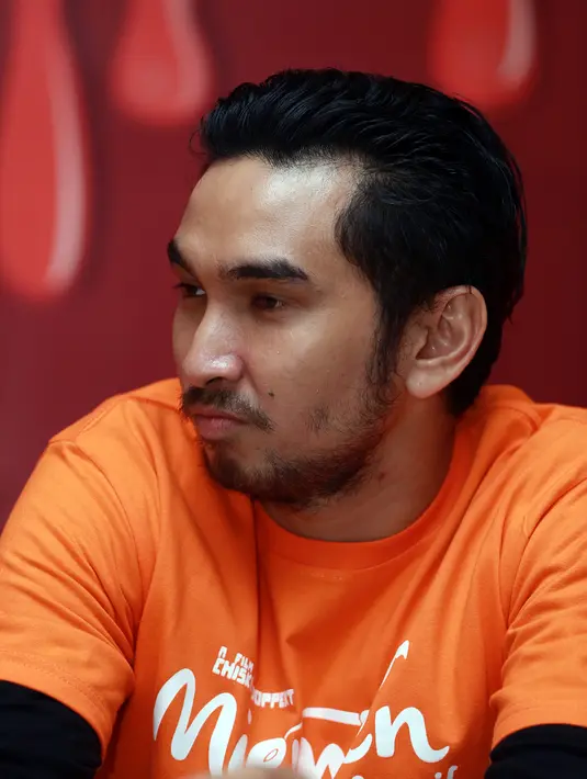 Amec juga sharing dengan Naga vokalis Lyla yang sudah lebih dulu merasakan dunia layar lebar. Meski menjadi cowok melambai, para penggemar tetap mendukung lelaki berusia 28 tahun ini. (Deki Prayoga/Bintang.com)