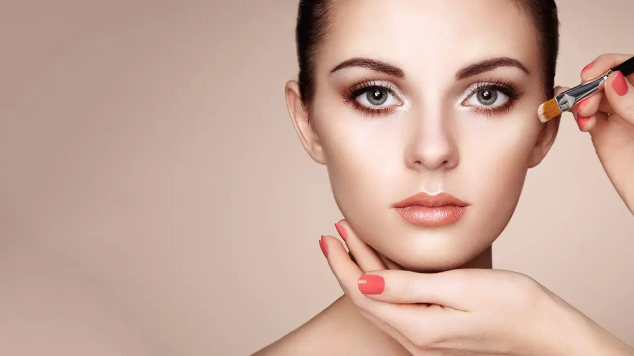 5 Kesalahan Paling Umum yang Anda Lakukan dengan Foundation