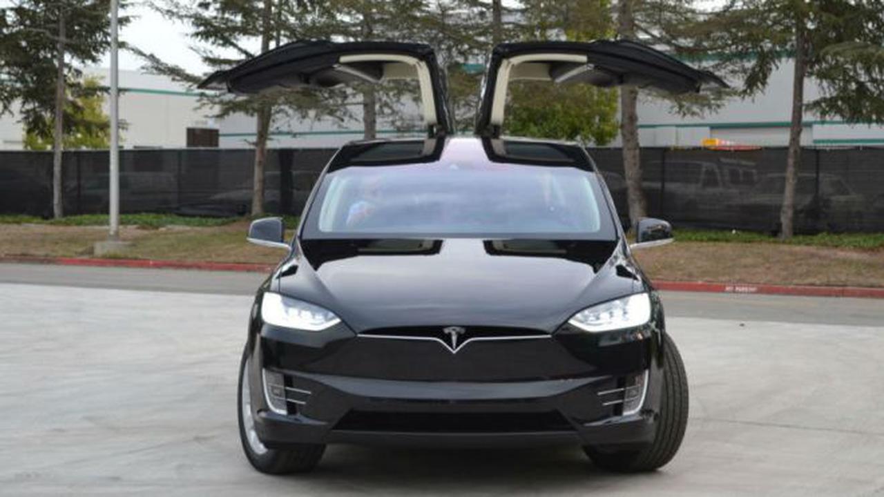 Mobil Pintu Gullwing: Mewah Tapi Payah 