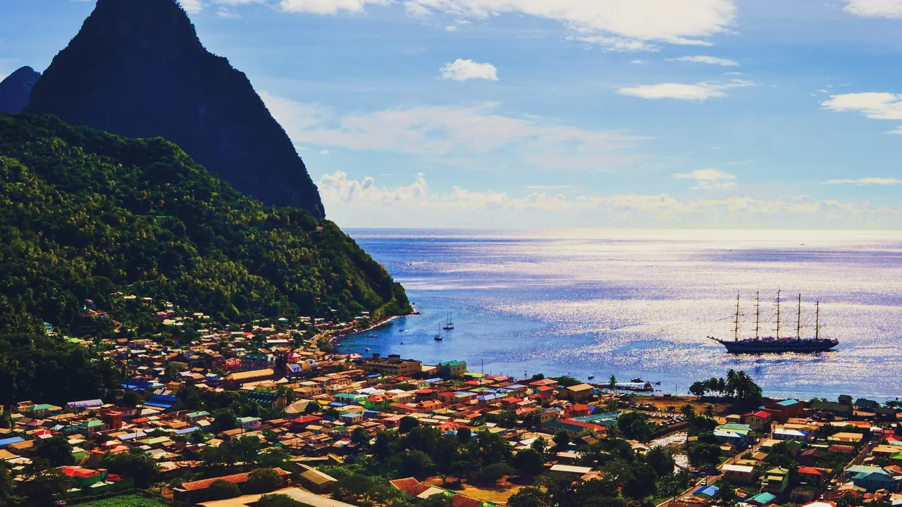 Potret wilayah pesisir Grenada. (Priscilla Du Preez/Unsplash)