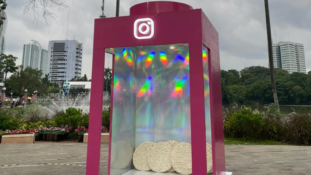Instalasi seni kaleng kerupuk raksasa di Hunger Gems Festival 2022. (Foto: Dok. Tim Hunger Gems Festival)