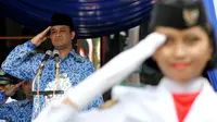  Dalam Upacara tersebut Menteri Pendidikan dan Kebudayaan (Mendikbud) Anies Baswedan menjadi inspektur Upacara . (Liputan6.com/Johan Tallo)