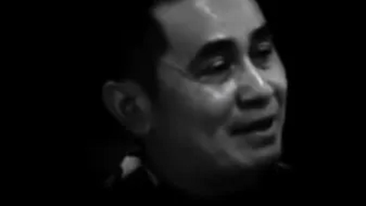 Ia juga tidak menutup mata bahwa pemimpin-pemimpin juga memiliki kekurangan. Meski begitu, kekurangan tersebut harusnya dijadikan sebagai evaluasi untuk tidak melakukan hal serupa.<br>
