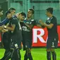 Meski hanya menang 1-0 atas Semen Padang, pelatih Arema, Milomir Seslija, memuji permainan timnya luar biasa. (Bola.com/Iwan Setiawan)