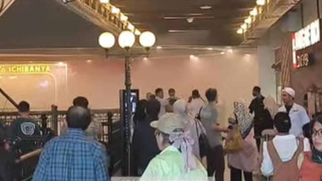 Kepulan Asap di Restoran Mal Grand Indonesia karena Korsleting Listrik, 1 Orang Dilarikan ke RS