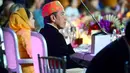 Menarik, setelah beberapa hari rangkaian acara KTT ASEAN 2023, Presiden Jokowi memilih mengenakan baju adat di acara Gala Dinner. [Foto: Instagram/jokowi]