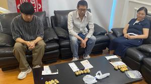 3 WNA Nekat Sembunyikan 5,7 Kg Serbuk Emas di Pakaian Dalam