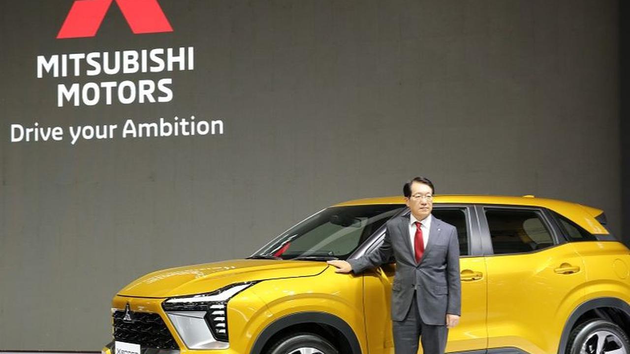 Kato-san mengatakan setelah debut global di GIIAS 2023, Mitsubishi XForce teknologi hybrid (HEV) akan diperkenalkan.  
Di Indonesia, XForce dipasarkan 2 varian, masing-masing Rp 379 juta dan Rp 412 juta.