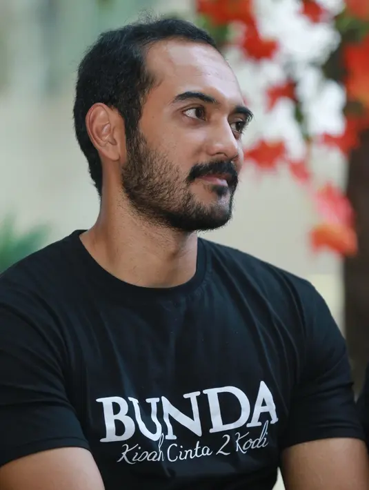 Dan ternyata pengalaman tersebut mempunyai kesamaan dengan latar belakang film terbaru yang dibintangi Ario Bayu, Bunda: Kisah Cinta 2 Kodi. (Adrian Putra/Bintang.com)