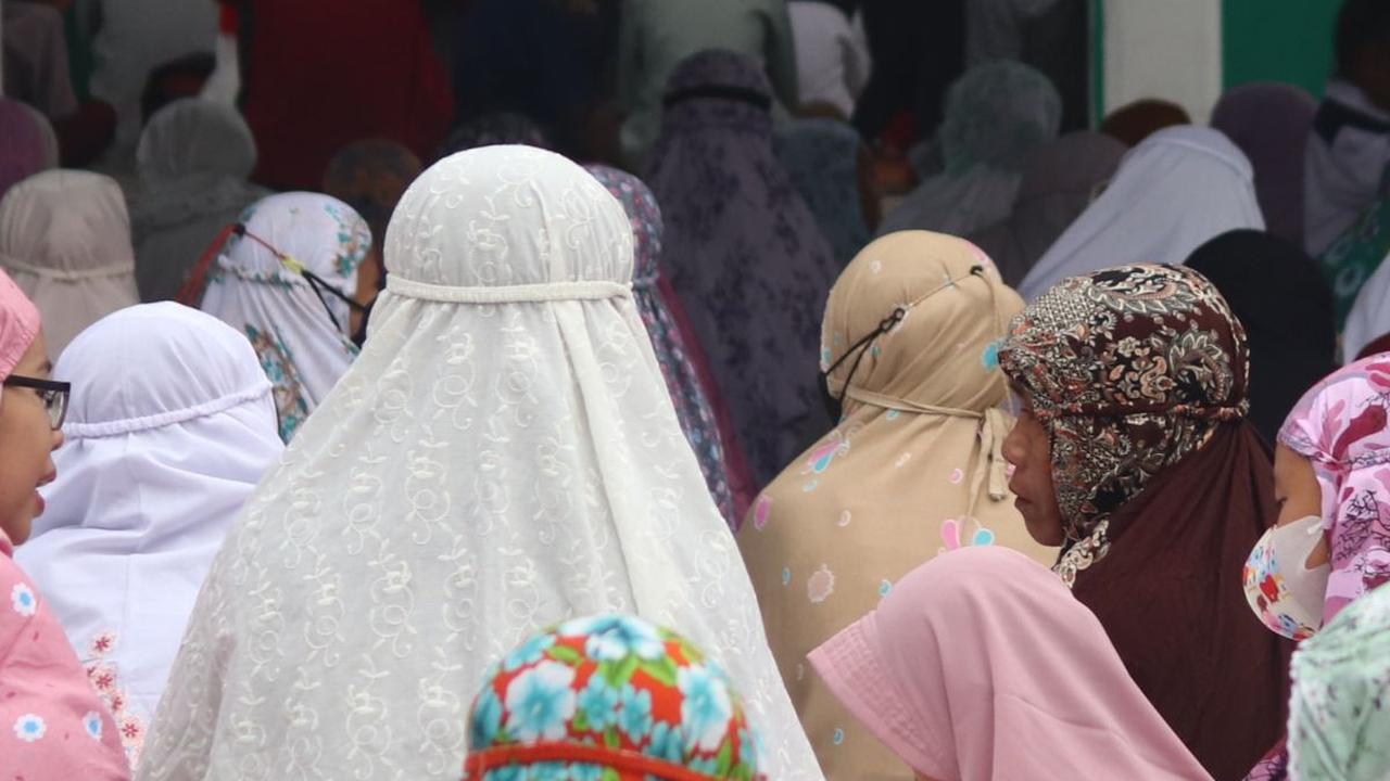 Tahiyat Awal dan Akhir Dalam Sholat, Pahami Urutan dan Bacaan Doanya