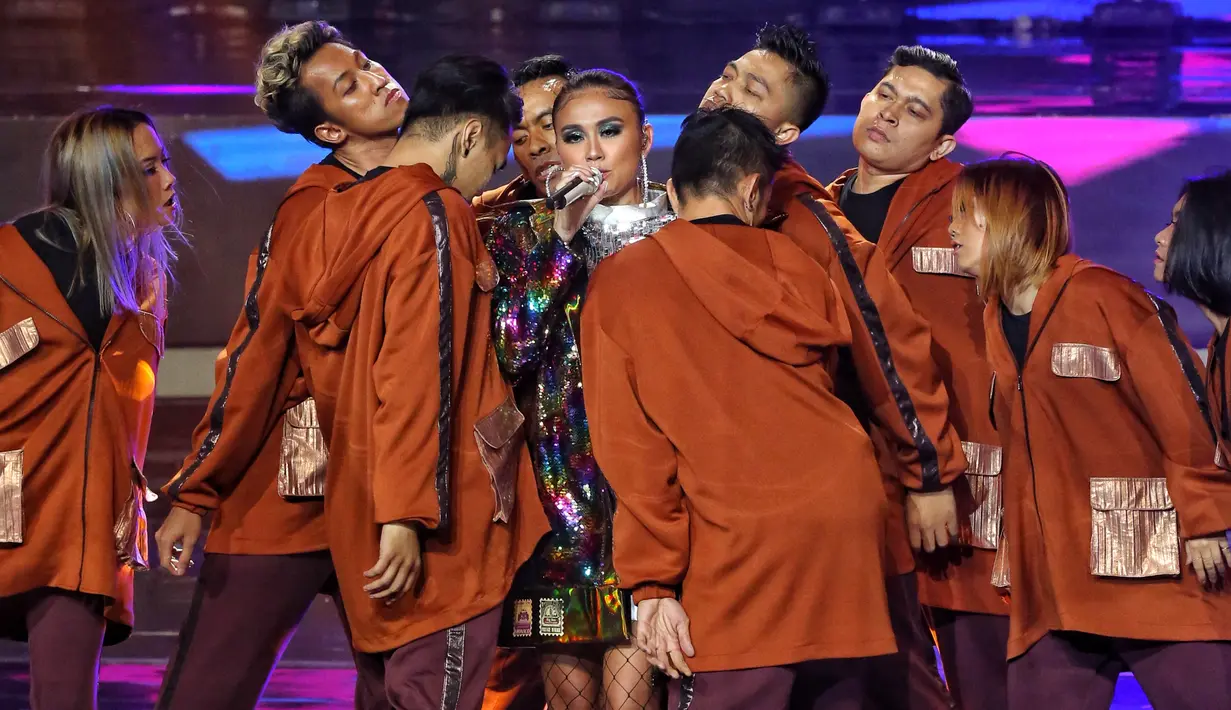 Agnez Mo HUT Indosiar ke-25 (Adrian Putra/Fimela.com)