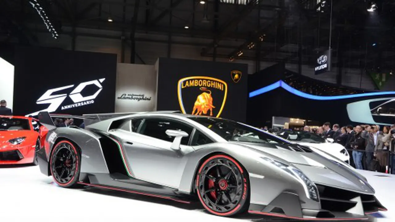 Serba Tiga Lamborghini Veneno
