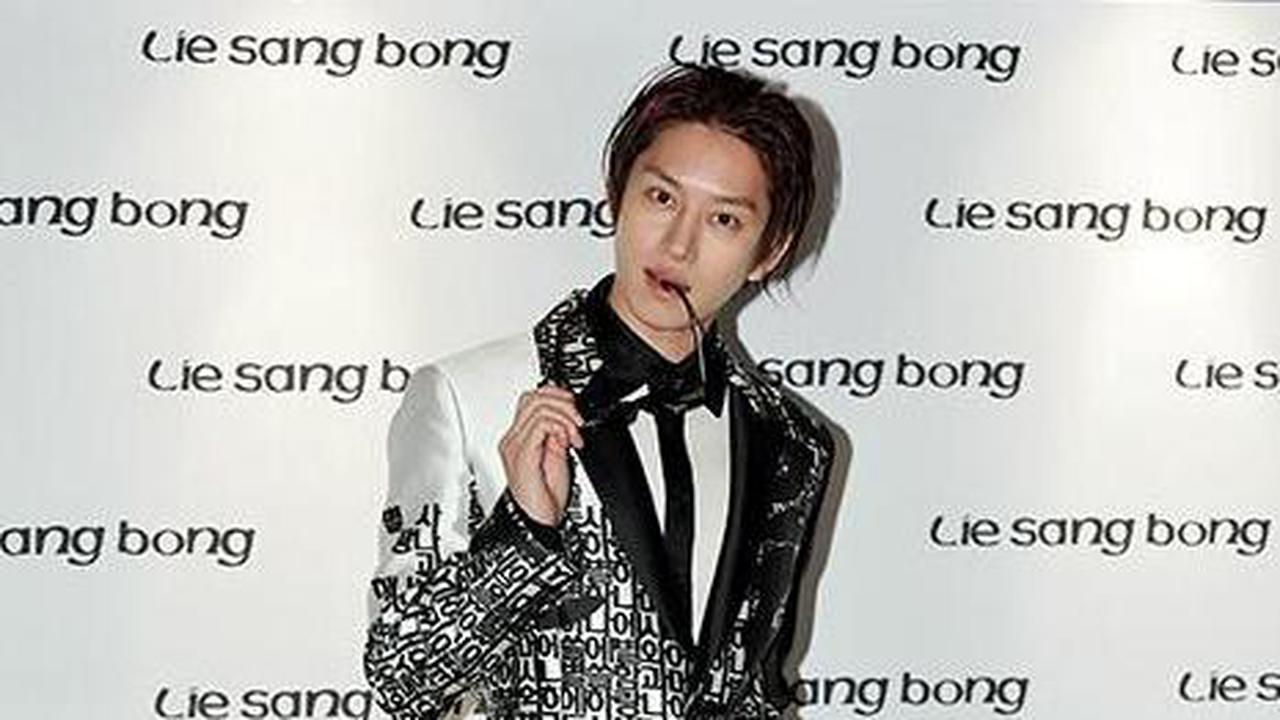  Heechul `Suuper Junior` Kebelet Kawin