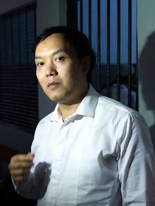 'Saya maunya pulang. Karena semua kegiatan saya akan terhambat. Karir saya, keluarga saya, juga dengan karyawan saya,' tandas Hengki. (Wimbarsana Kewas/Bintang.com)