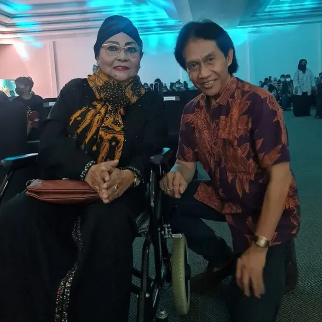 7 Potret Kenangan Bens Leo Sebelum Meninggal, Pengamat Musik yang Murah Senyum