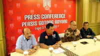 Persis Gotong Royong yang dilatih Eduard Tjong membidik gelar juara Liga 3 2017. (Bola.com/Romi Syahputra)