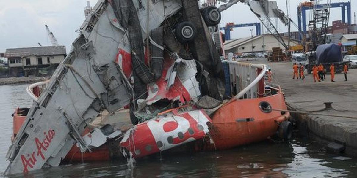 Listrik AirAsia QZ8501 mati, pesawat jatuh 20 ribu kaki per menit