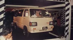 Peluncuran Hijet Zebra pada Pameran Mobil Gaikindo 1986. (Source: indonesiaautoshow.com)