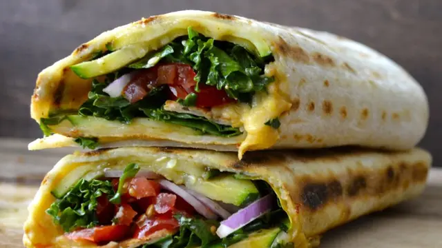 Grilled Zucchini Hummus Wrap (Maebells.com)