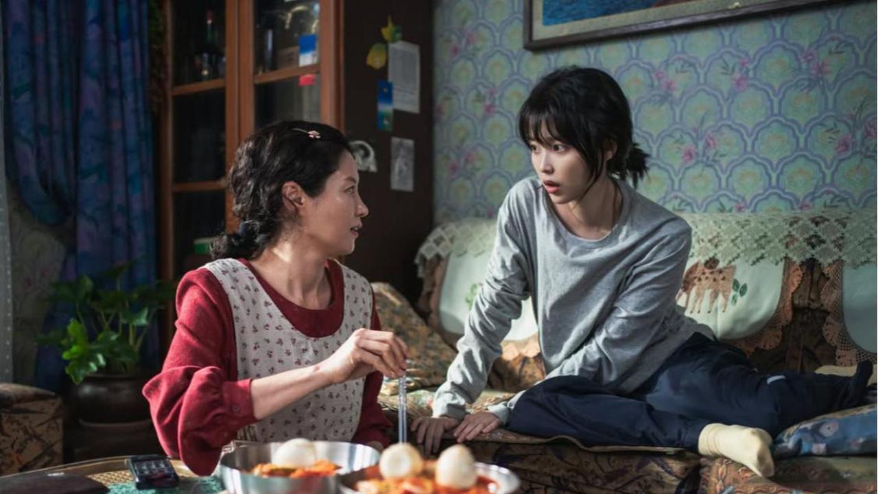 Keren! Drakor 'WHEN LIFE GIVES YOU TANGERINES' Hampir Masuk Semua Kategori Baeksang Arts Awards ke-61