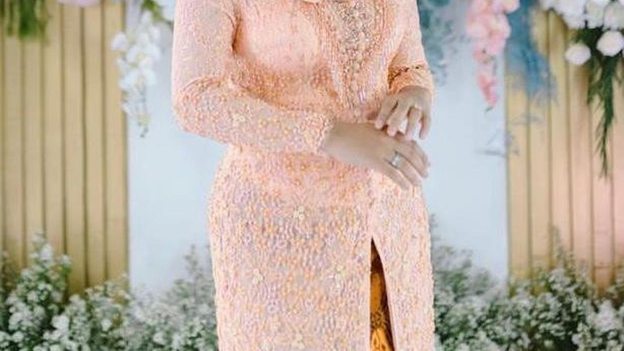 <b>Kebaya Kontemporer</b>