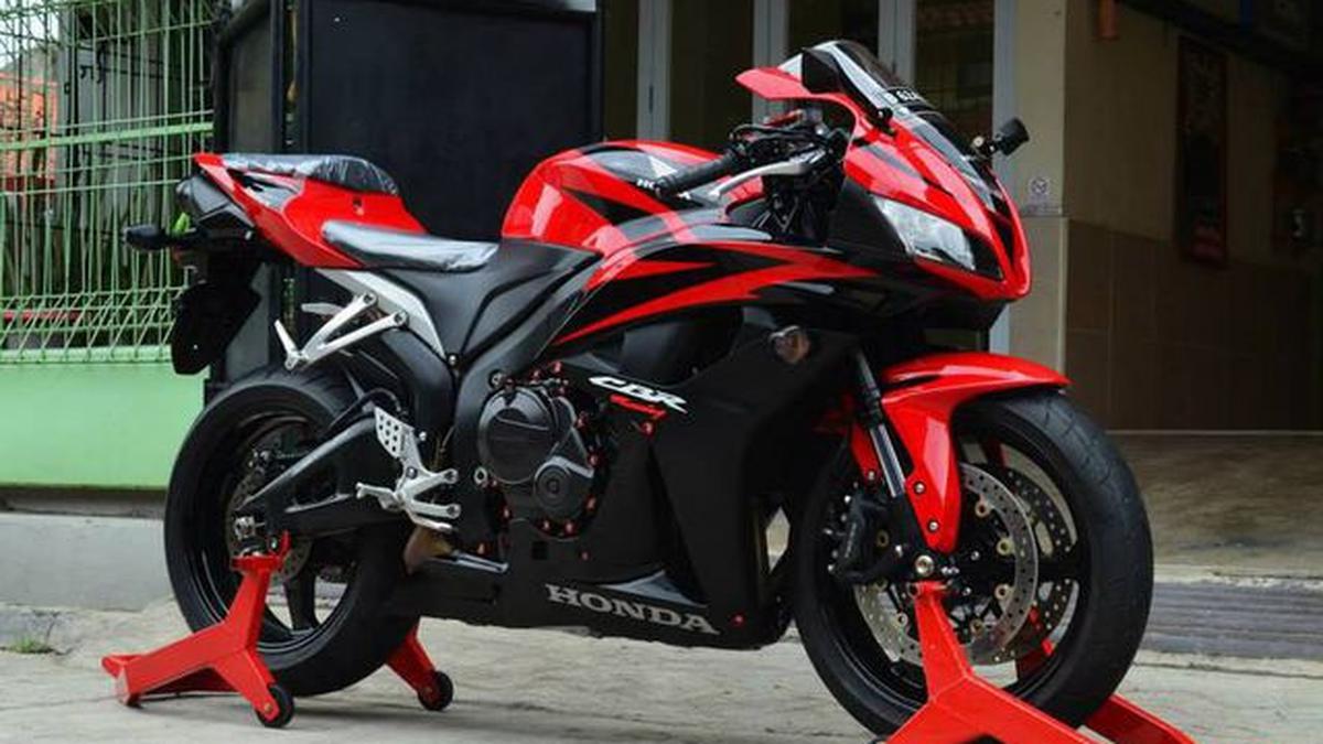 Honda cbr600rr Custom