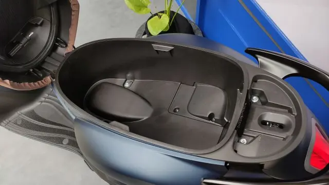 Yamaha Grand Filano Hybrid-Connected