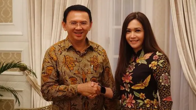 [Bintang] Maia Estianty dan Gubernur DKI Jakarta Basuki Tjahaja Purnama alias Ahok