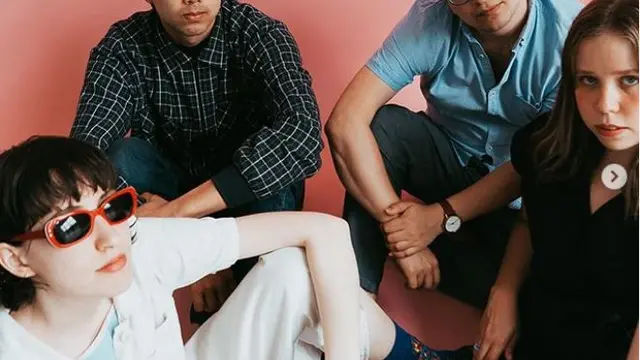 Frankie Cosmos (Foto: Instagram/@frankiecombos)