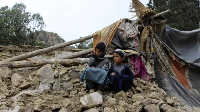 FOTO: 1.000 Orang Lebih Tewas Akibat Gempa Afghanistan