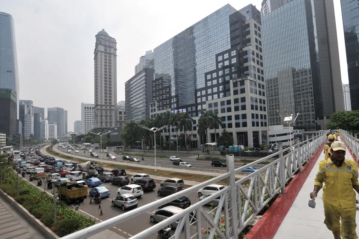 JPO Sudirman Tanpa Atap