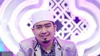 Ustaz Solmed Geram Difitnah, Resmi Laporkan Lebih dari 10 Akun Medsos ke Polda Metro Jaya