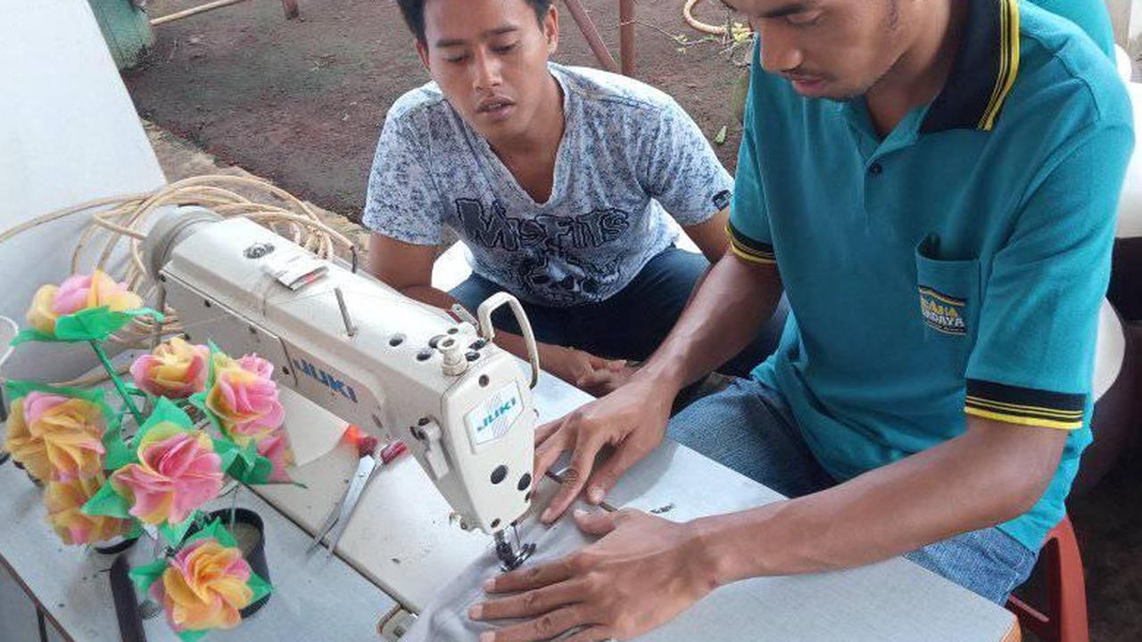 Kegiatan rehabilitasi ODGJ di Desa Tambakbaya Kuningan