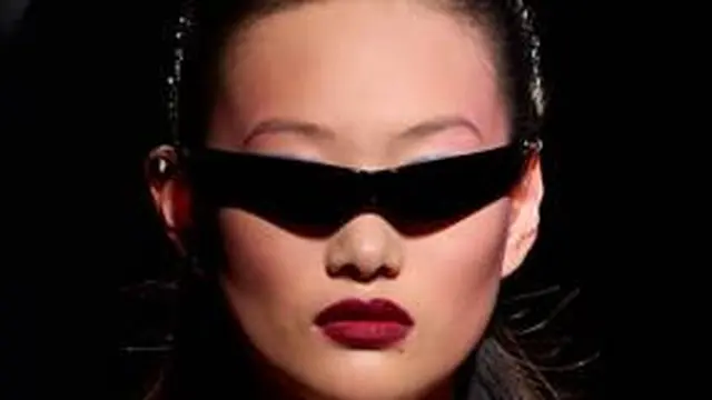 Balenciaga Rilis Koleksi Winter 2026 “ClairObscur”, Terinspirasi Kontras Cahaya dan Gelap Kehidupanfim