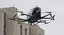 Israel telah melakukan lebih dari 20.000 uji coba penerbangan drone dengan berbagai ukuran, namun percobaan pada hari Rabu merupakan yang pertama kali dilakukan di depan media. (AP Photo/Ohad Zwigenberg)
