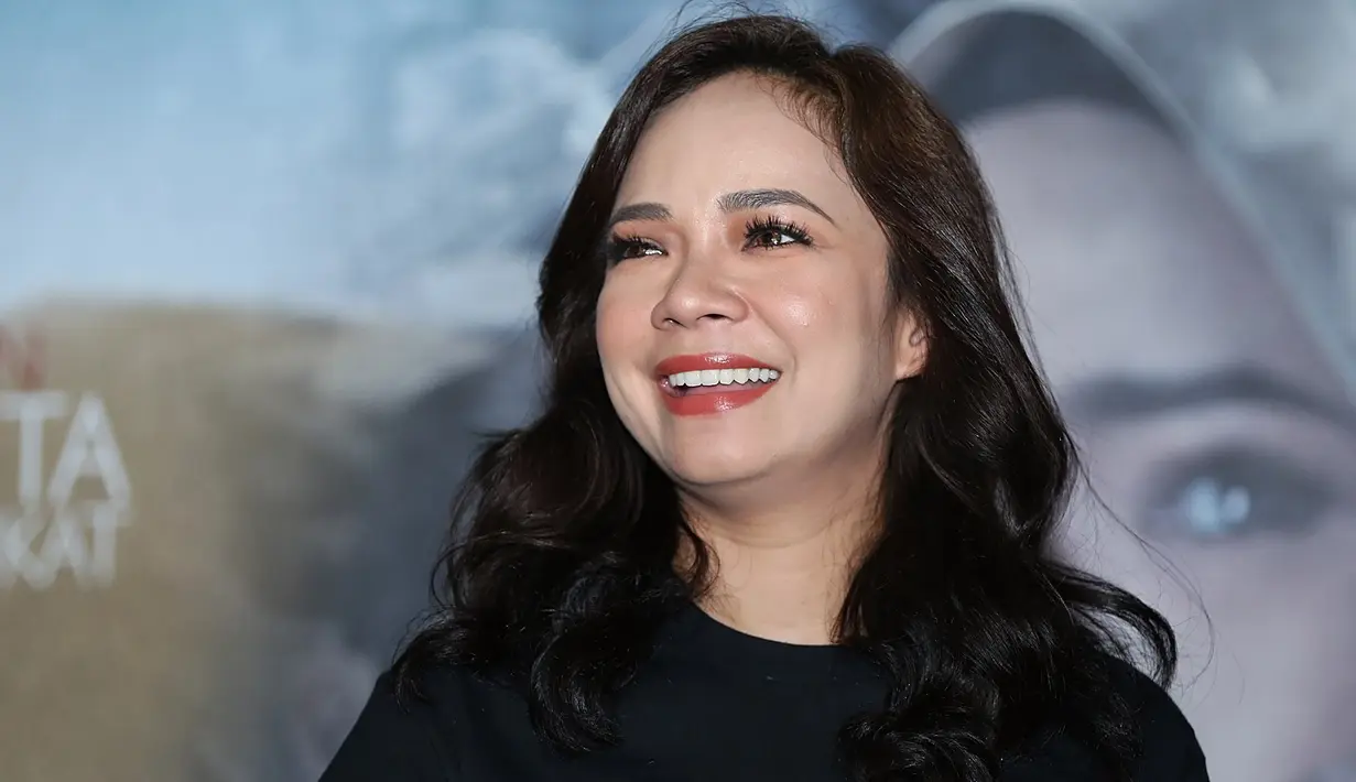 Pemeran asal Malaysia, Nora Danish senang dipercaya bermain dalam film Bukan Cinta Malaikat. Film produksi dua negara (Indonesia dan Malaysia) itu, ia memerankan sosok Dewi. (Bambang E. Ros/Bintang.com)