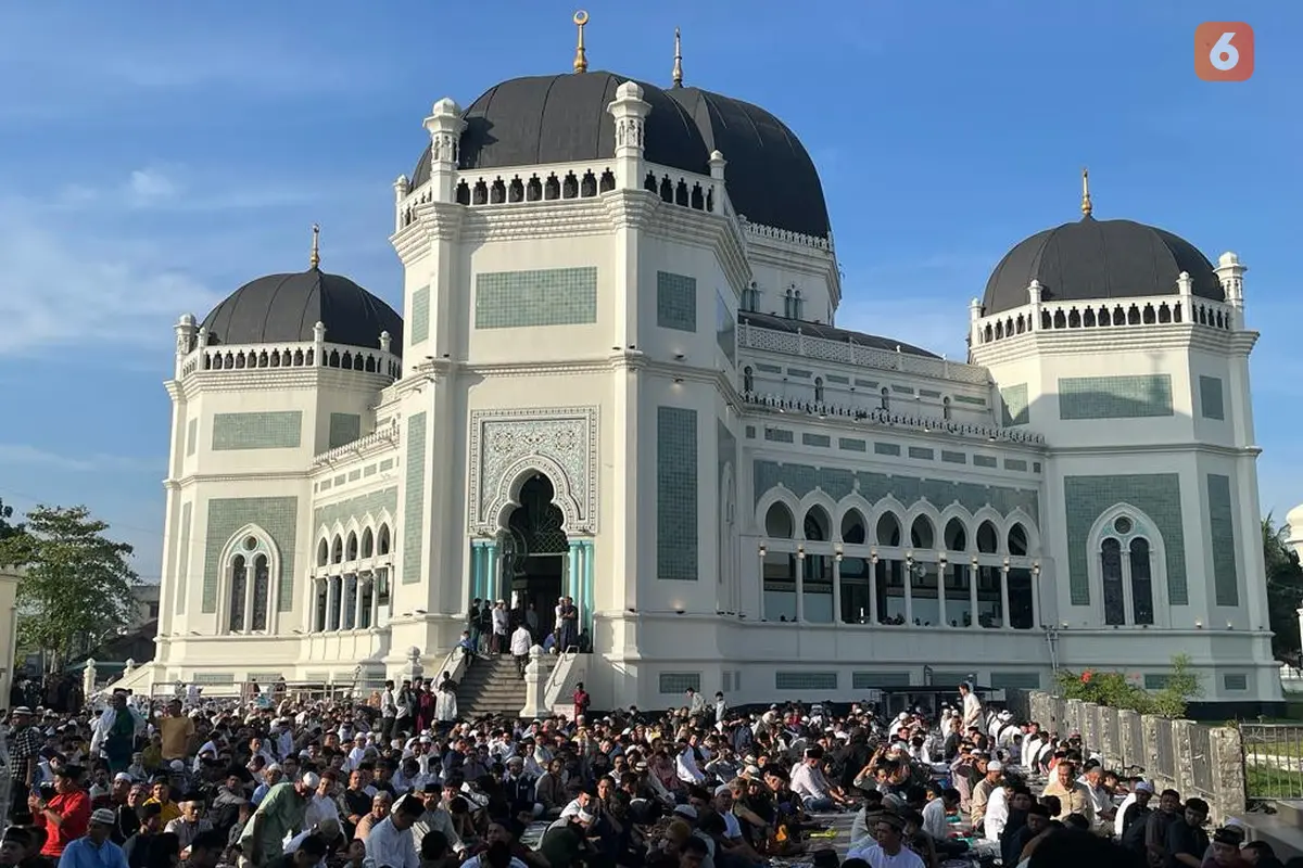 Salat Ied di Masjid Raya Al-Mashun
