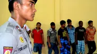 Para imigran Rohingya Myanmar ini berencana menetap dan mencari pekerjaan di Bengkulu, Senin (16/2/2015). (Liputan6.com/Yuliardi HP) (