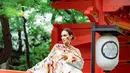 Berpose di beberapa destinasi ikonik di Jepang, Luna Maya tampil jadi lukisan hidup berbalut kimono [@lunamaya]