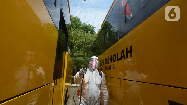 Bus Sekolah Pengangkut Pasien Covid-19