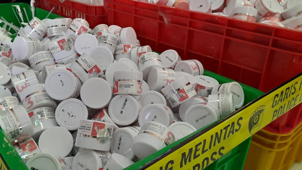 Skin Care Merek Ternama Ini Palsukan & Dijual Murah di Olshop, Pembeli Ngeluh Wajah jadi Breakout hingga Merah