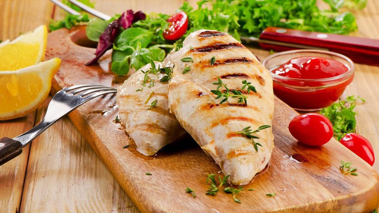 2. Daging Dada Ayam<br>