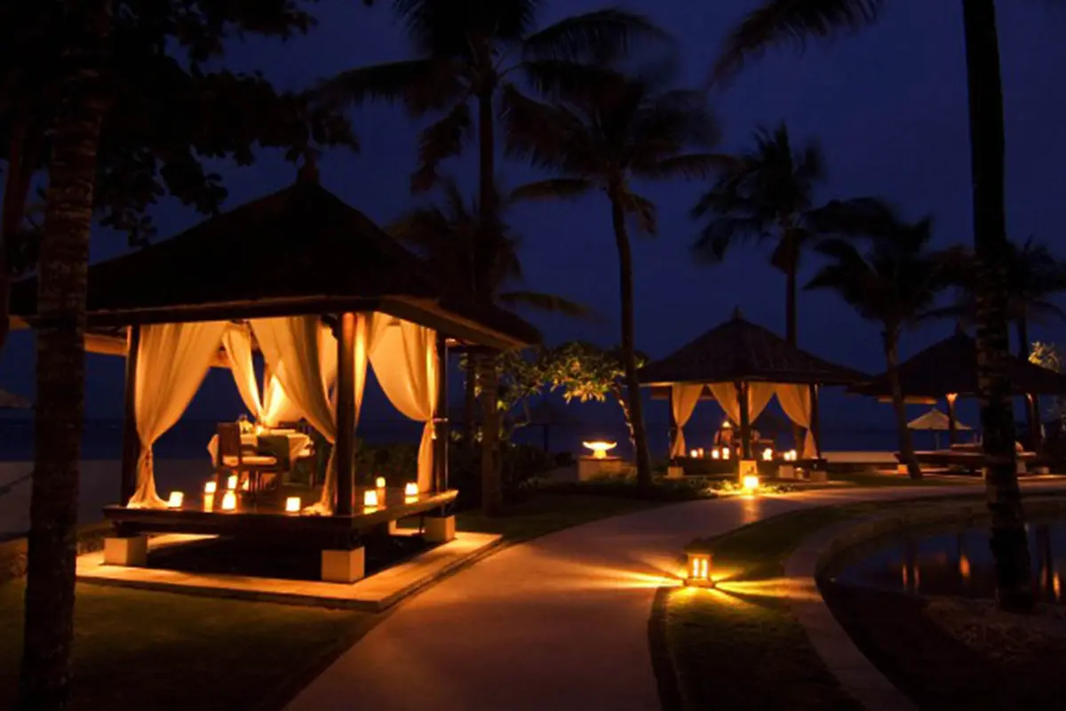 [Bintang] 9 Restoran Romantis di Kuta yang Bikin Kencan Jadi Mesra