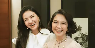 Ibunda Raline Shah, Roselin Abu, baru saja merayakan ulang tahunnya secara intim [@ralineshah]