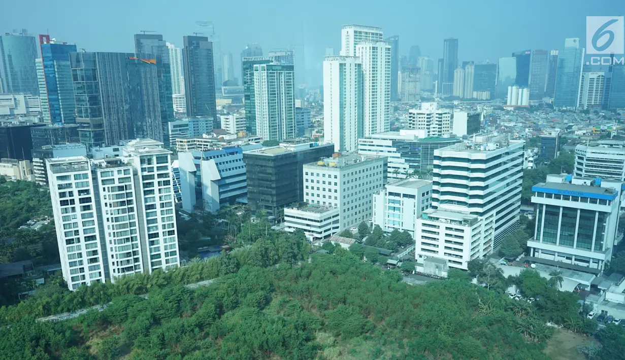 Lansekap gedung bertingkat terlihat di kawasan Jakarta, Selasa (13/8/2019). Kepala Dinas Cipta Karya, Tata Ruang, dan Pertanahan DKI Jakarta Heru Hermawanto mengungkapkan penurunan pembangunan gedung masih terjadi pada periode 2019-2020. (Liputan6.com/Immanuel Antonius)
