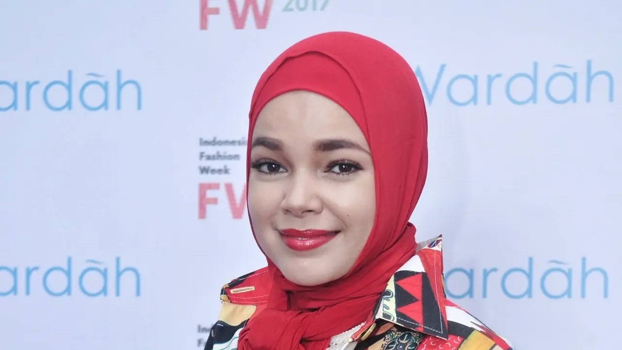 [Bintang] Dewi Sandra