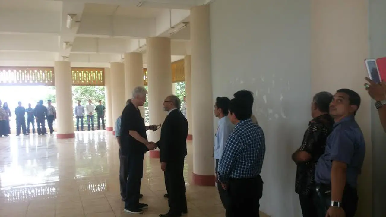 Bill Clinton Berkunjung ke Aceh