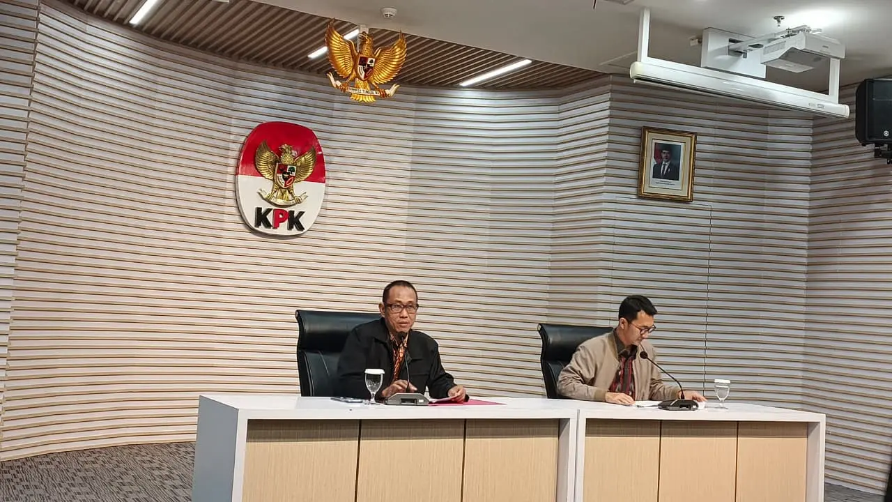 Konferensi pers penetapan tersangka dalam perkara dugaan suap proyek di Kabupaten Langkat Tahun Anggaran 2025-2026. (Liputan6.com/Dimas)
