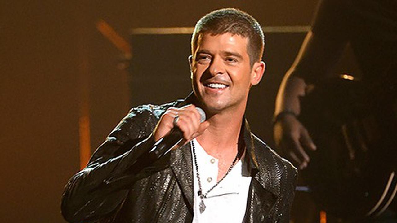 Di Panggung Billboard Music Awards , Robin Thicke Minta Rujuk pad
